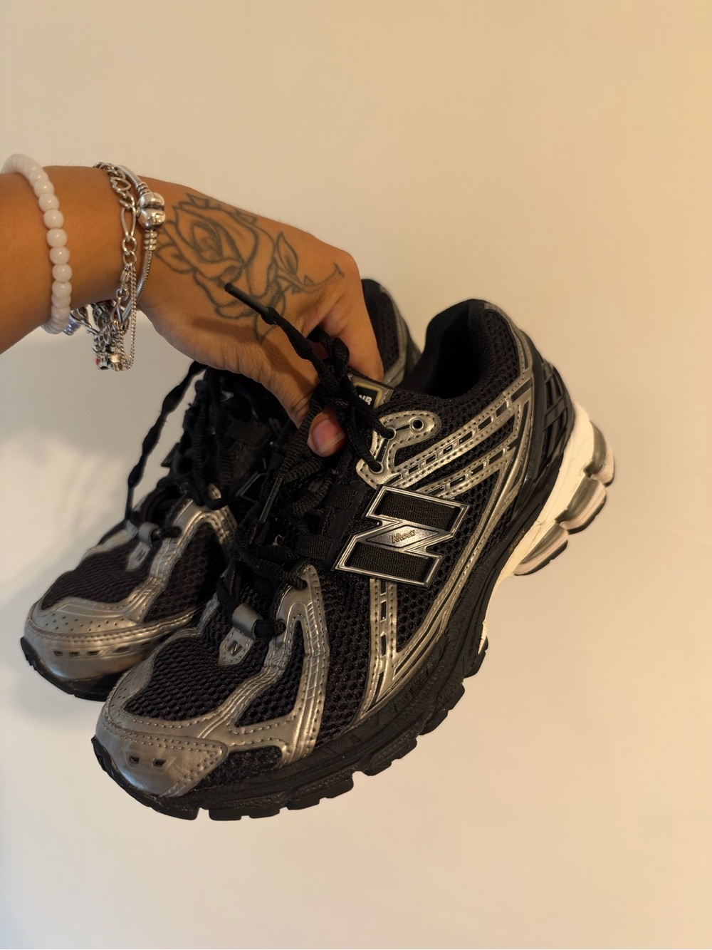 New Balance Women's Black & Silver Athletic Sneakers